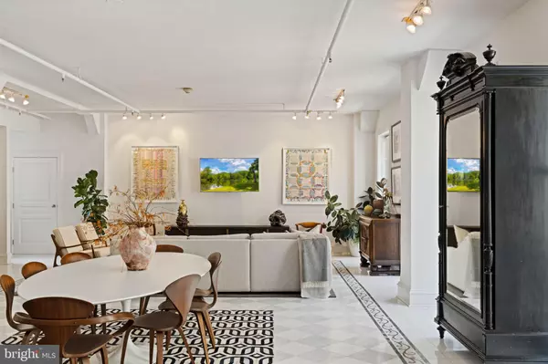 Philadelphia, PA 19103,1920 CHESTNUT ST #5N