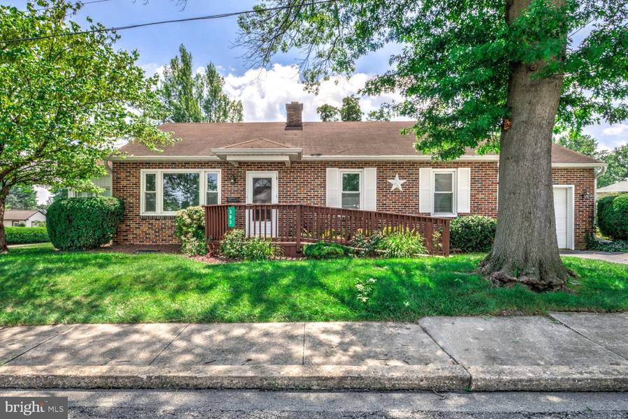202 N GRANT ST, Manheim, PA 17545