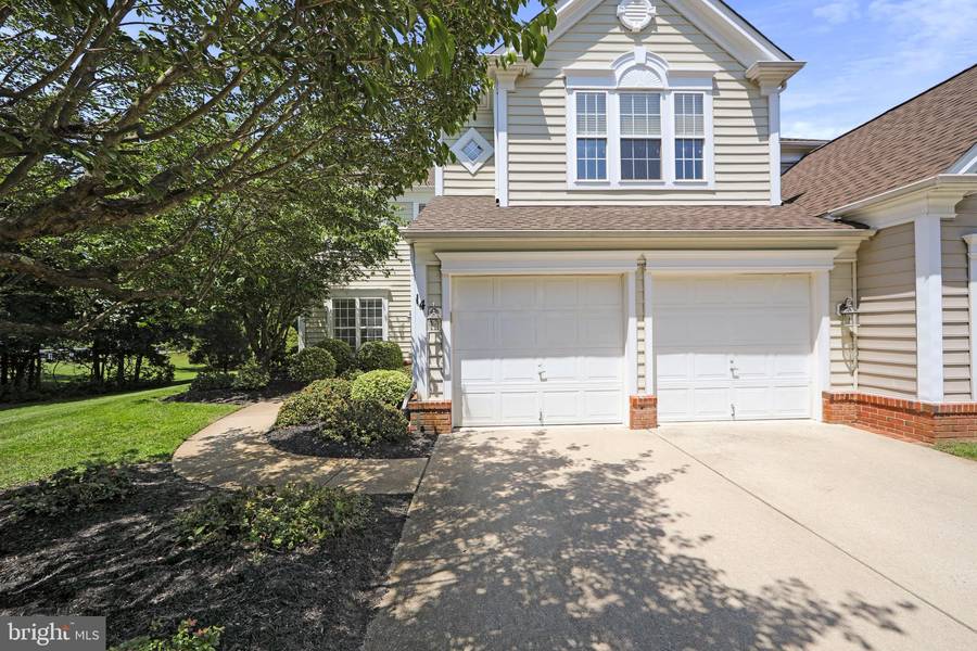 14 WRENTHAM DR, Medford, NJ 08055