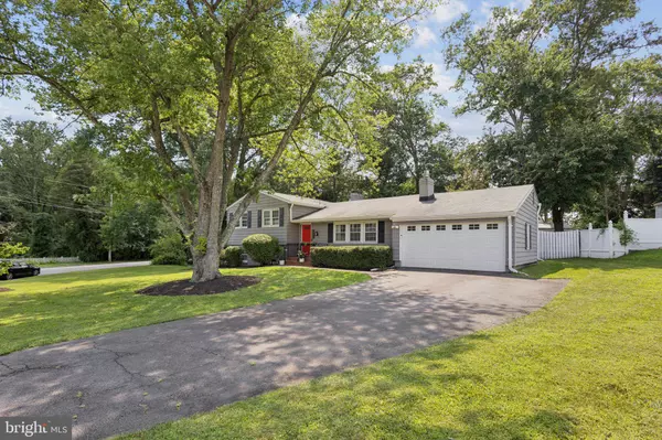 7810 MIDDAY LN, Alexandria, VA 22306