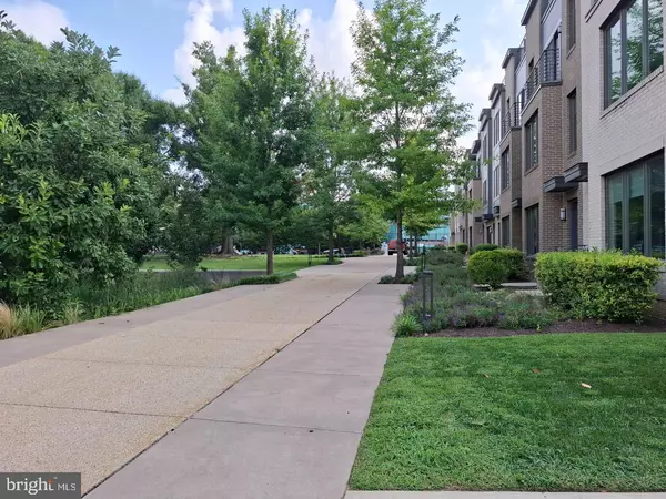 Bethesda, MD 20817,10374 JACOBSEN ST