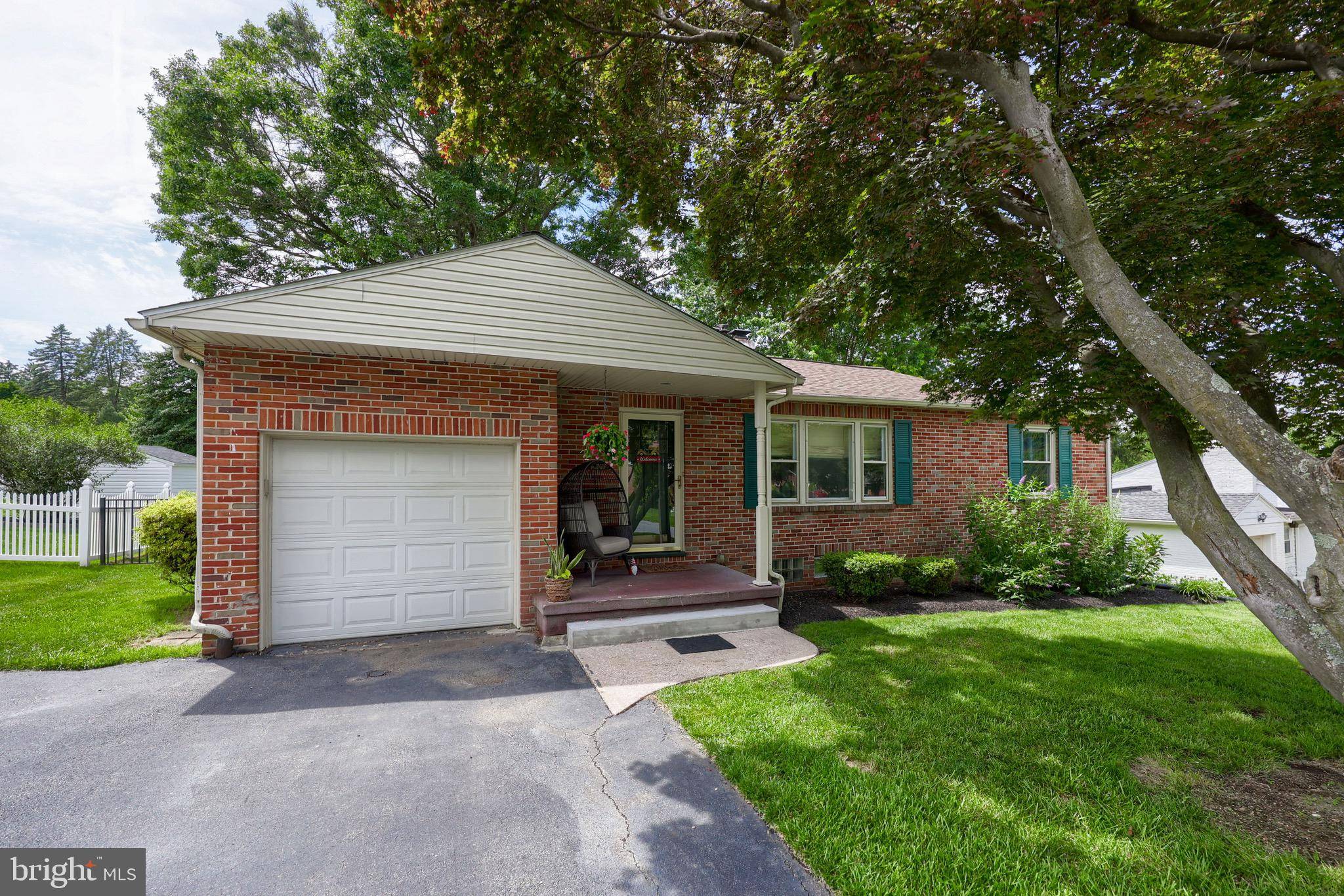 York, PA 17402,536 WELLINGTON DR