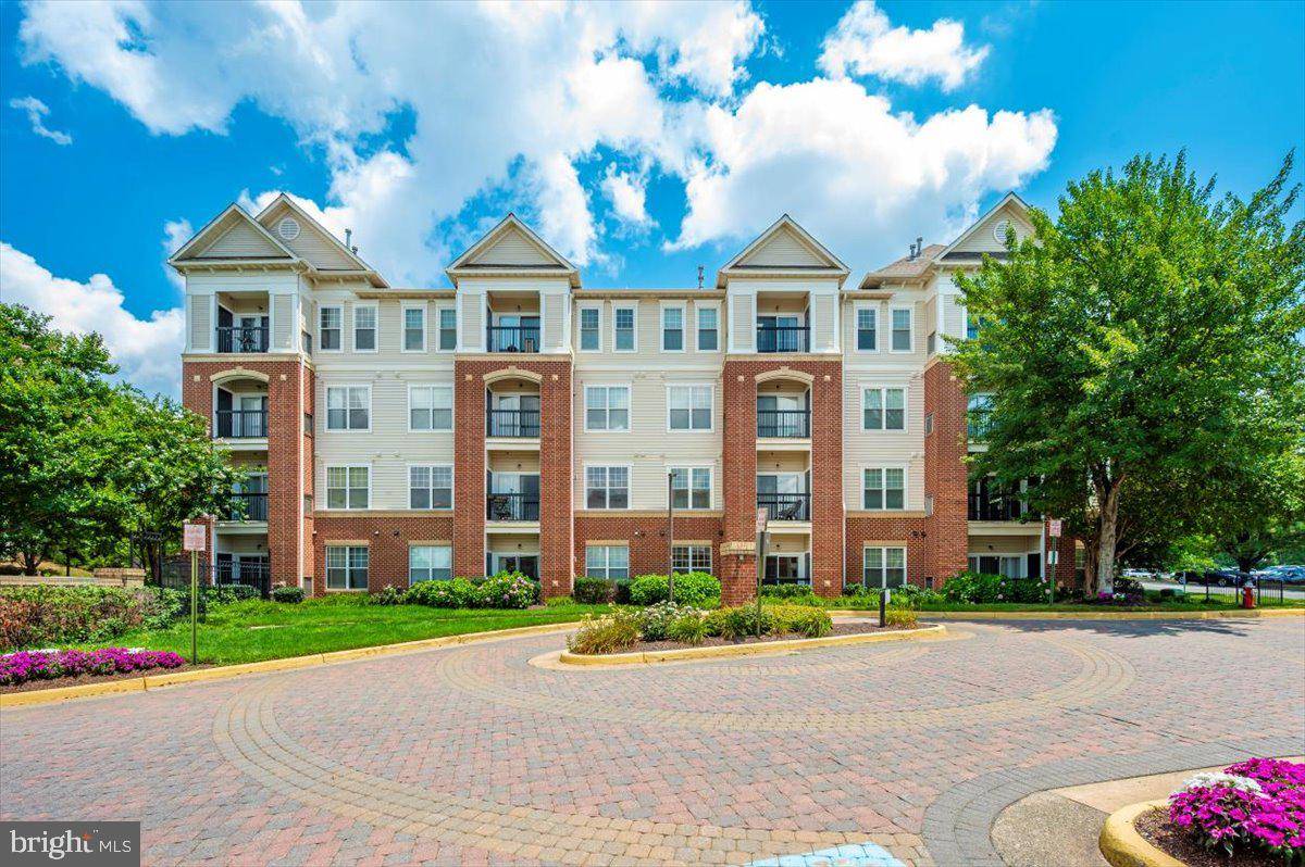 3851 ARISTOTLE CT #1-418, Fairfax, VA 22030
