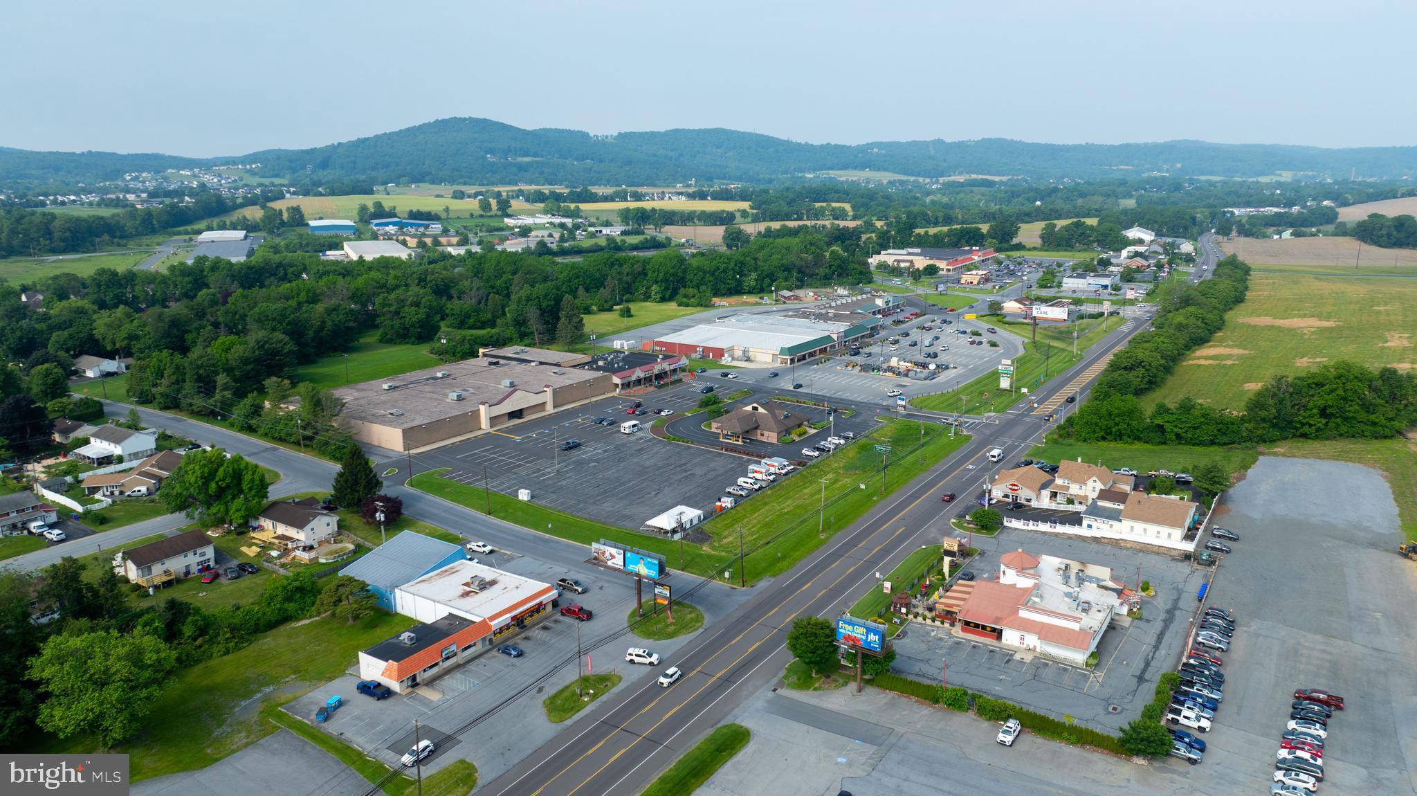 Reading, PA 19608,4708 PENN AVE