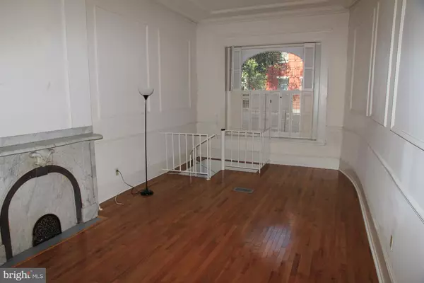 Philadelphia, PA 19130,1738-42 GREEN ST #10