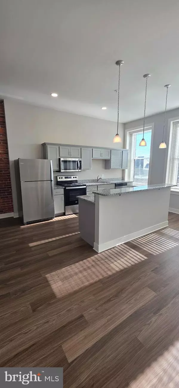 Columbia, PA 17512,315 LOCUST ST