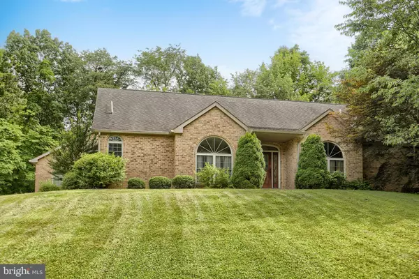 Mount Pleasant Mills, PA 17853,831 LOVERS LN