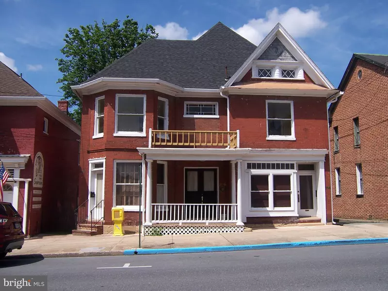 314-316-318 W KING ST, Martinsburg, WV 25401