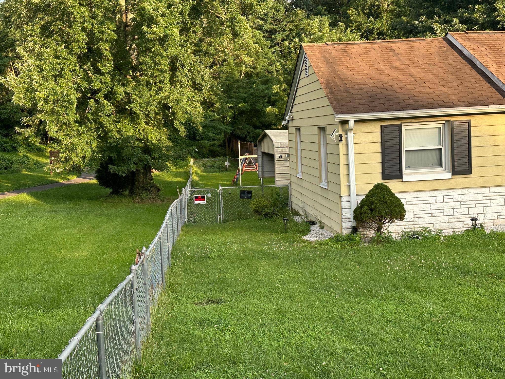 Falls Church, VA 22041,5725 MAGNOLIA LN