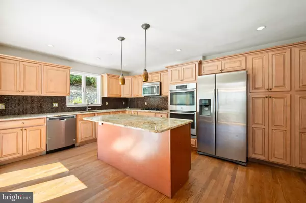 Bethesda, MD 20816,5520 WESTBARD AVE