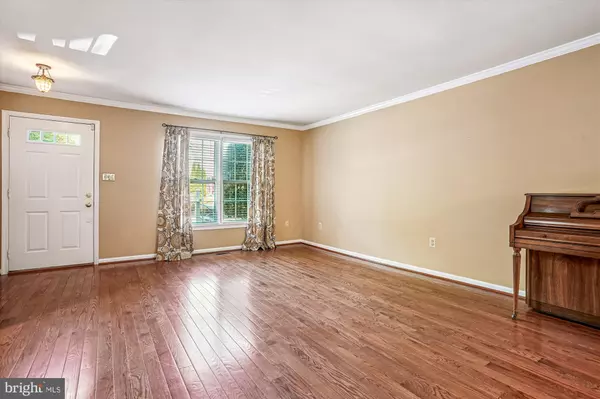 Dumfries, VA 22025,14495 WHISPERWOOD CT