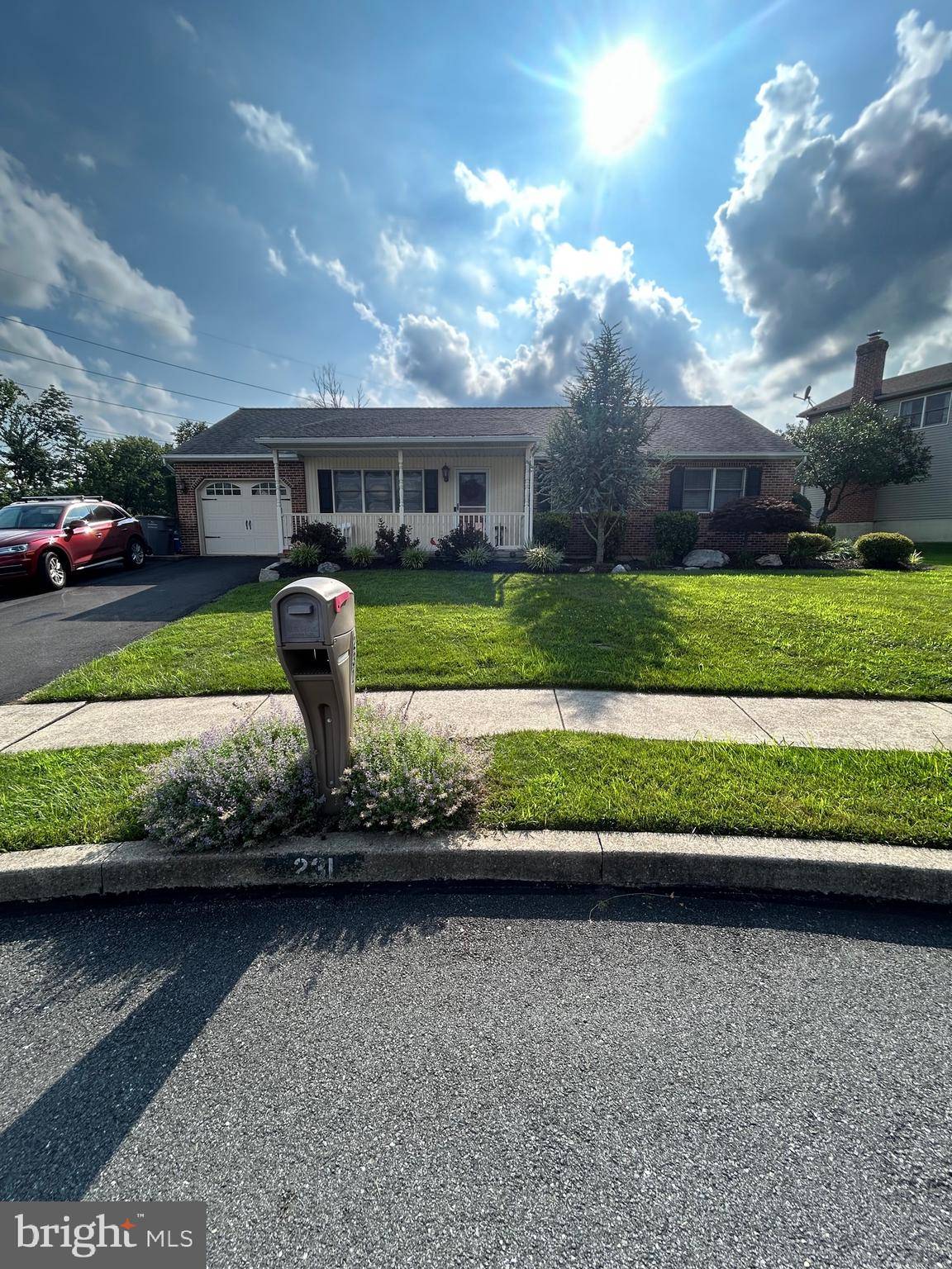 Reading, PA 19606,231 SUNRISE RD