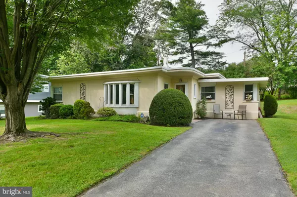 Wyndmoor, PA 19038,8109 HULL DR