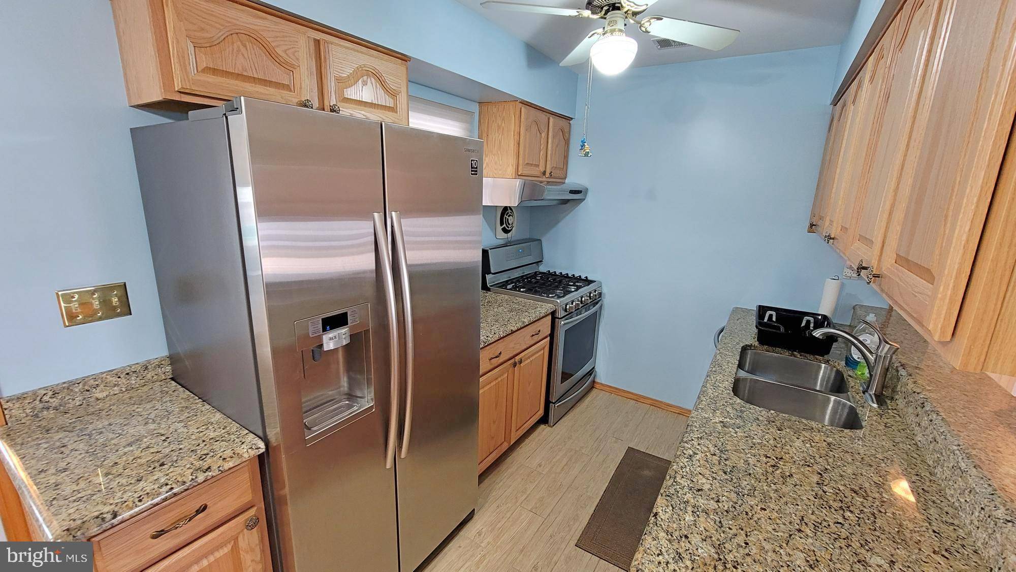 Manahawkin, NJ 08050,652 NEWELL AVE
