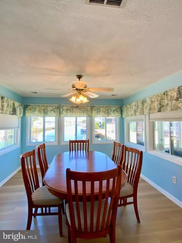 Manahawkin, NJ 08050,652 NEWELL AVE