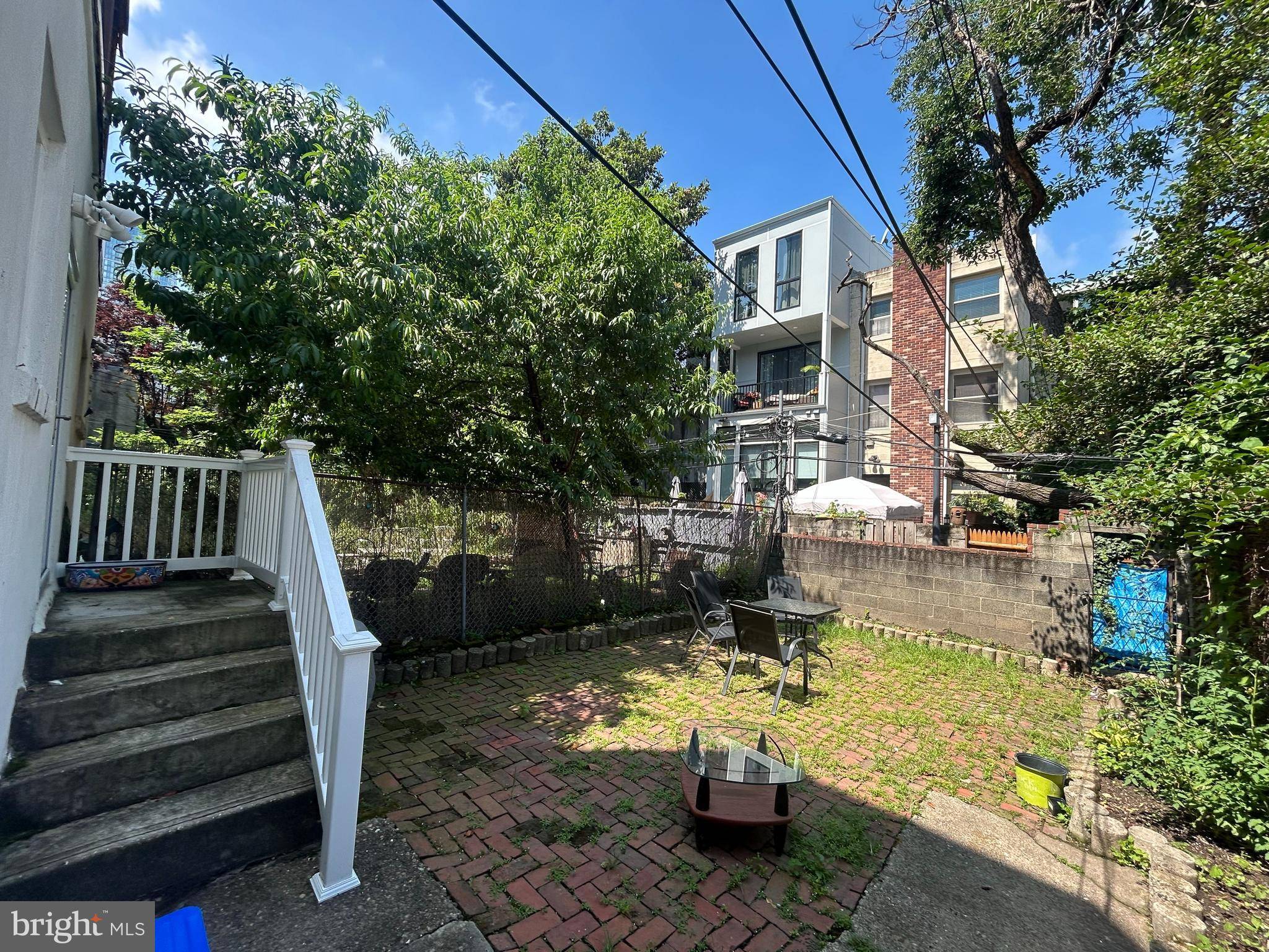 Philadelphia, PA 19103,152 N 21ST ST #1R