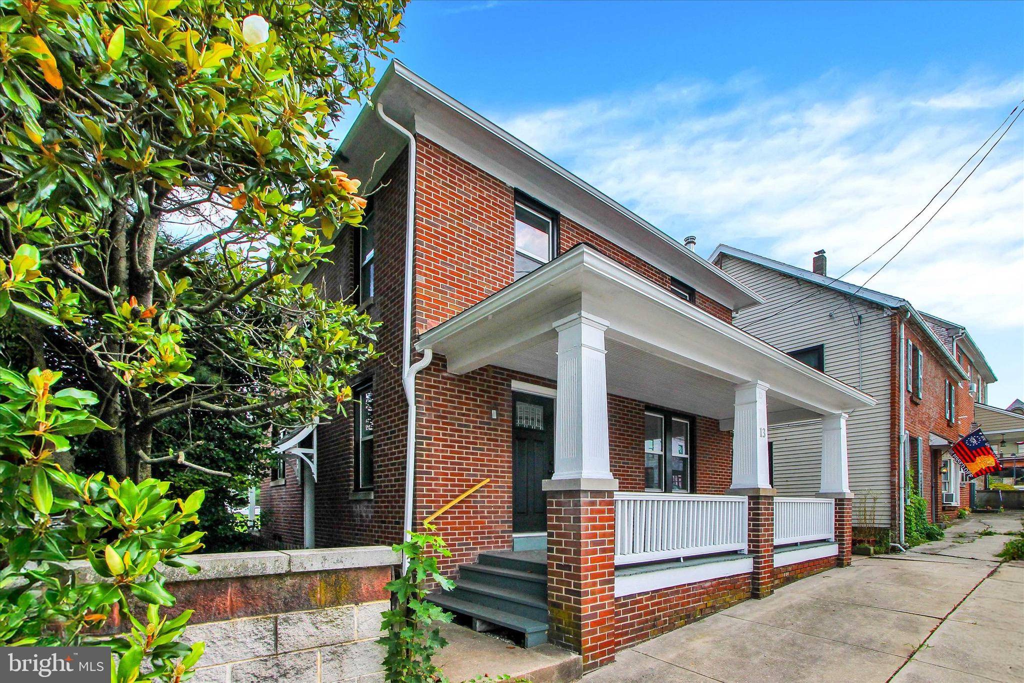 Abbottstown, PA 17301,13 E KING ST