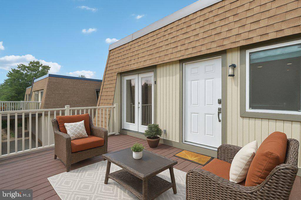 Alexandria, VA 22309,3834 MIRAMONTE PL #114E