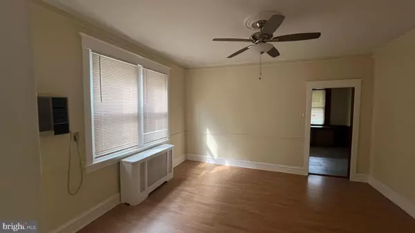Philadelphia, PA 19135,4209 DISSTON ST
