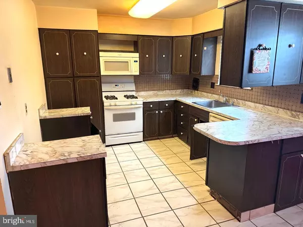 Philadelphia, PA 19116,11118 RIDGEWAY ST