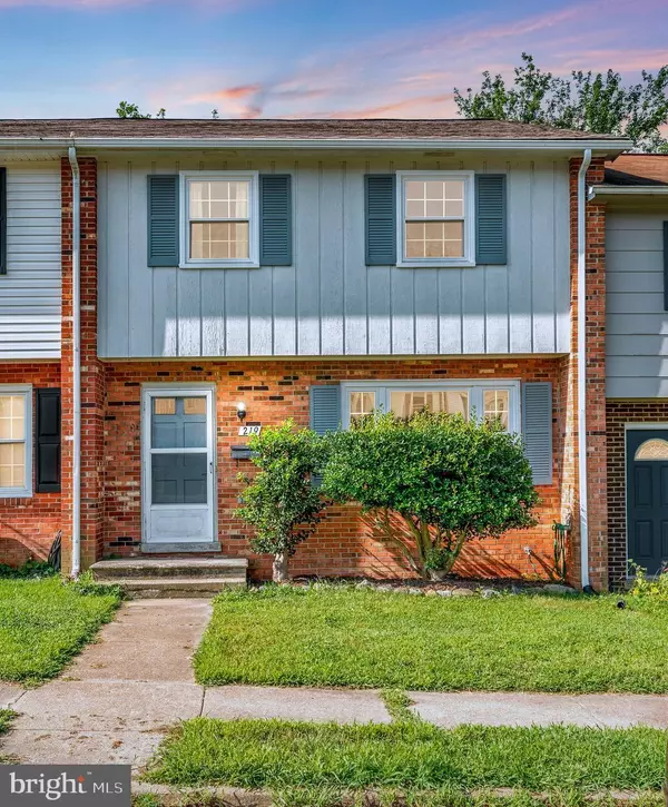 219 OVERLOOK CT, Fredericksburg, VA 22405