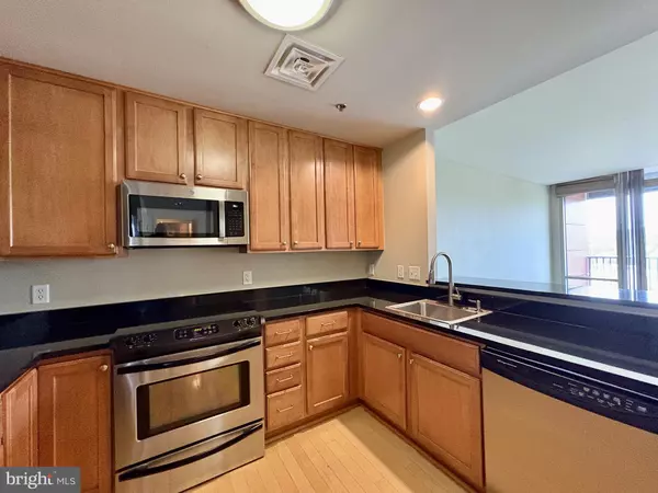 Wilmington, DE 19801,105-UNIT CHRISTINA LANDING #307