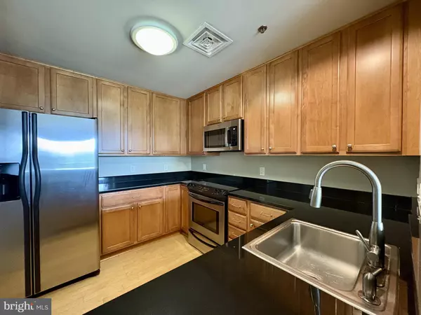 Wilmington, DE 19801,105-UNIT CHRISTINA LANDING #307