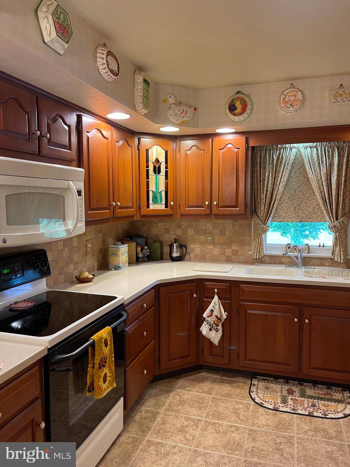 Harrisburg, PA 17113,821 DUNKLE ST