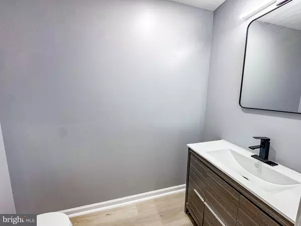 New Castle, DE 19720,23 KAREN CT