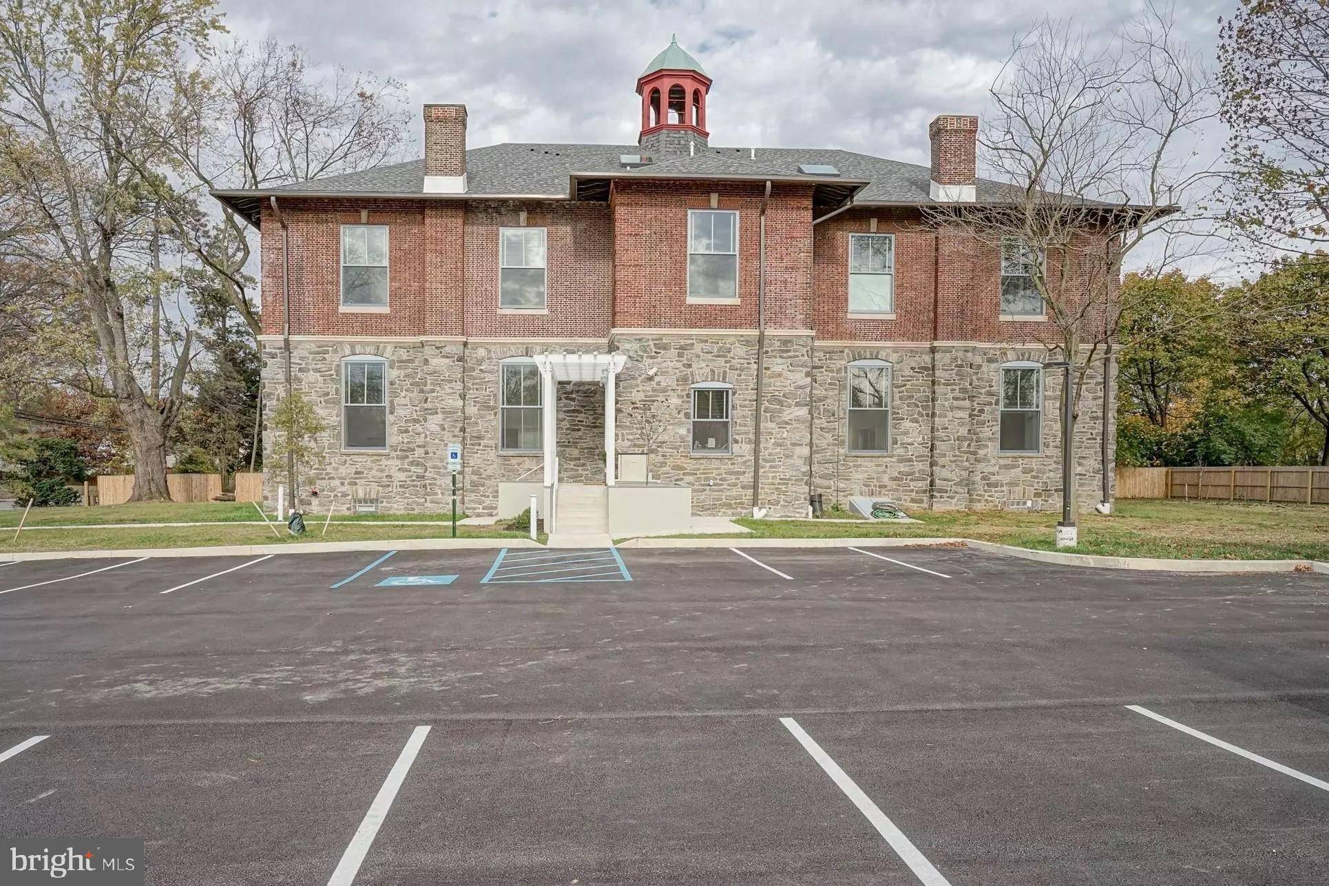 Glenside, PA 19038,1400 E WILLOW GROVE AVE #UNIT 1