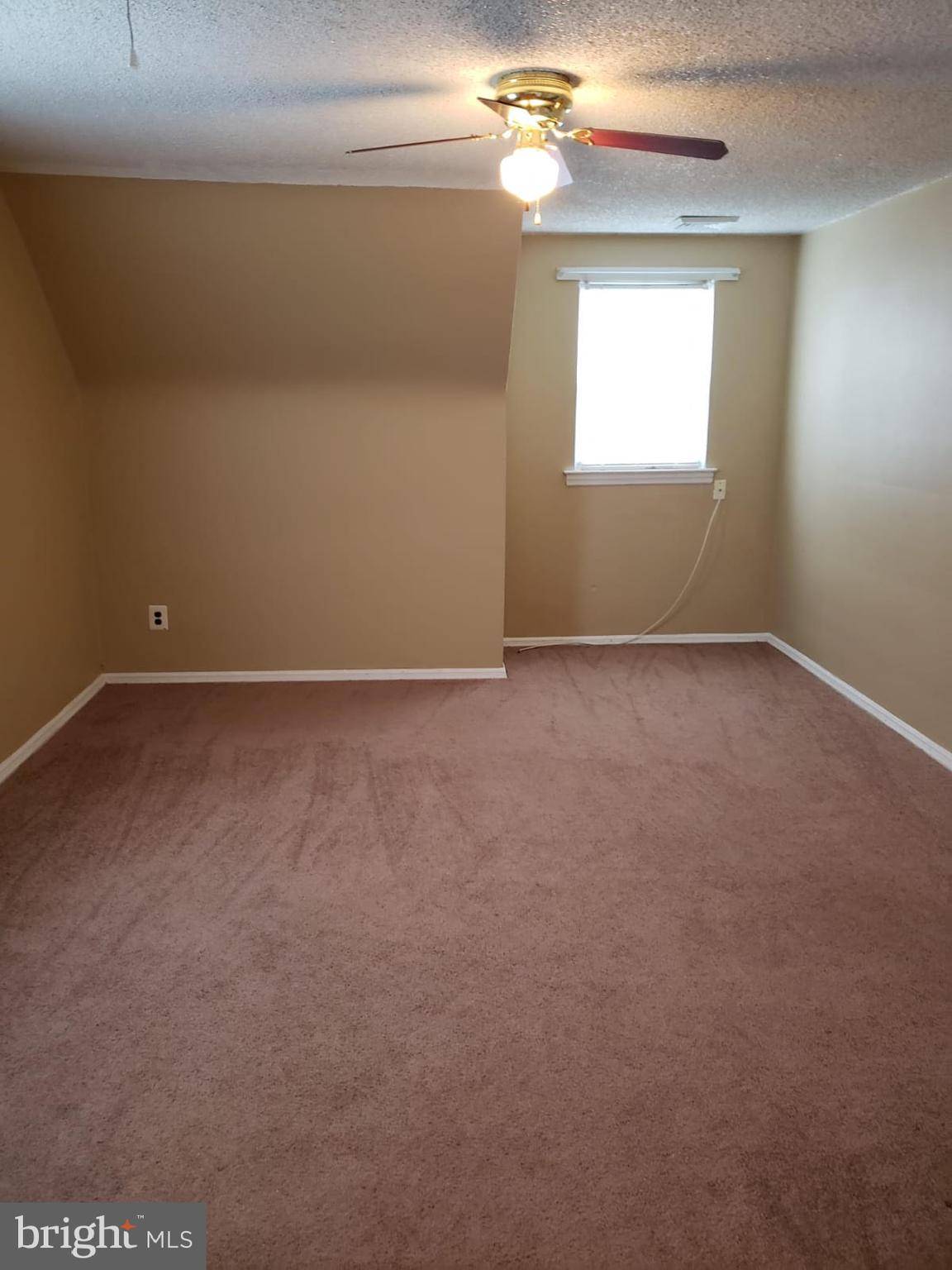 Bellmawr, NJ 08031,1128 B LOGAN AVE