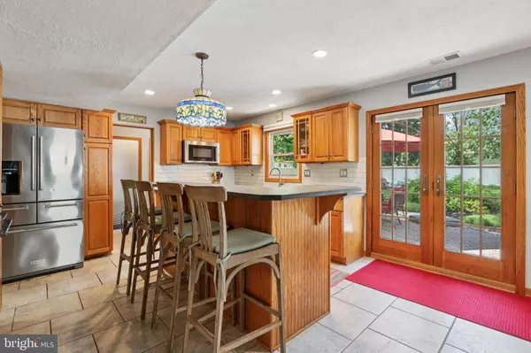 Allentown, NJ 08501,8 COATES RD