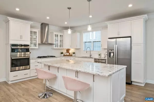 Charlottesville, VA 22911,3294 THICKET RUN DR