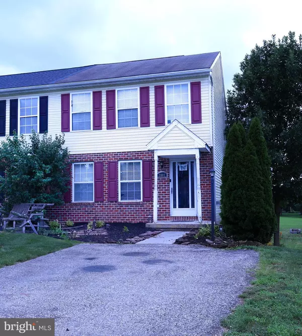 2001 WYATT CIR, Dover, PA 17315