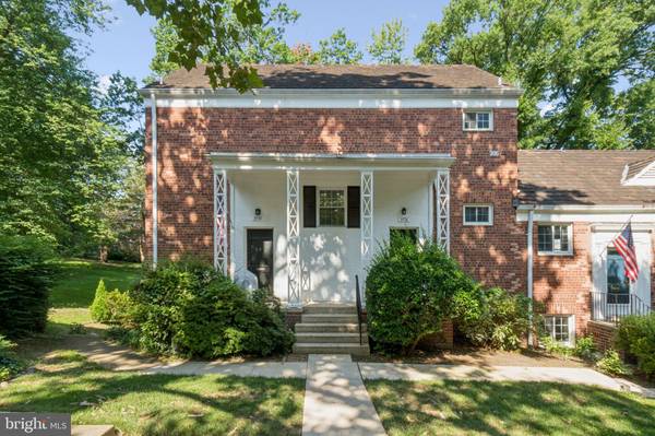 3576 MARTHA CUSTIS DR, Alexandria, VA 22302