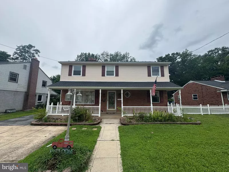 425 HUTCHINSON TER, Holmes, PA 19043