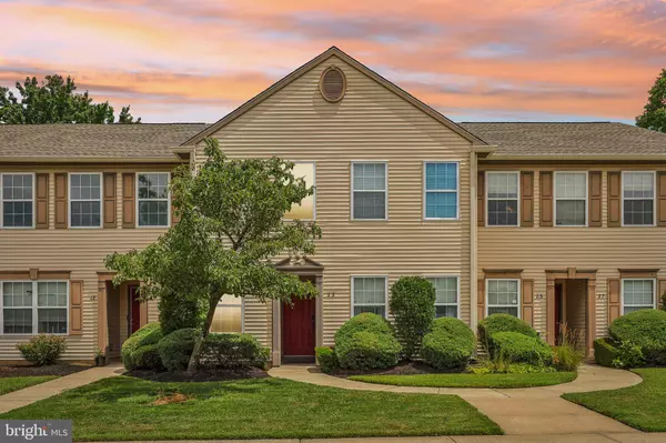 Delran, NJ 08075,21 FOXGLOVE DR