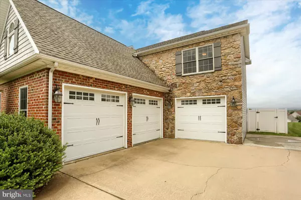 Harrisburg, PA 17111,6446 MCCORMICK LN