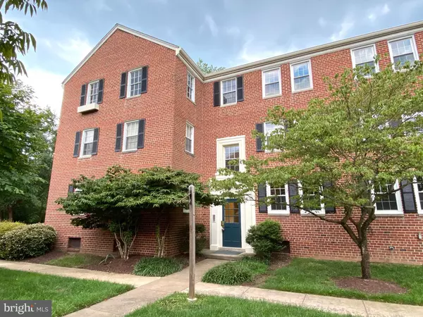 1801 BELLE VIEW BLVD #C2, Alexandria, VA 22307