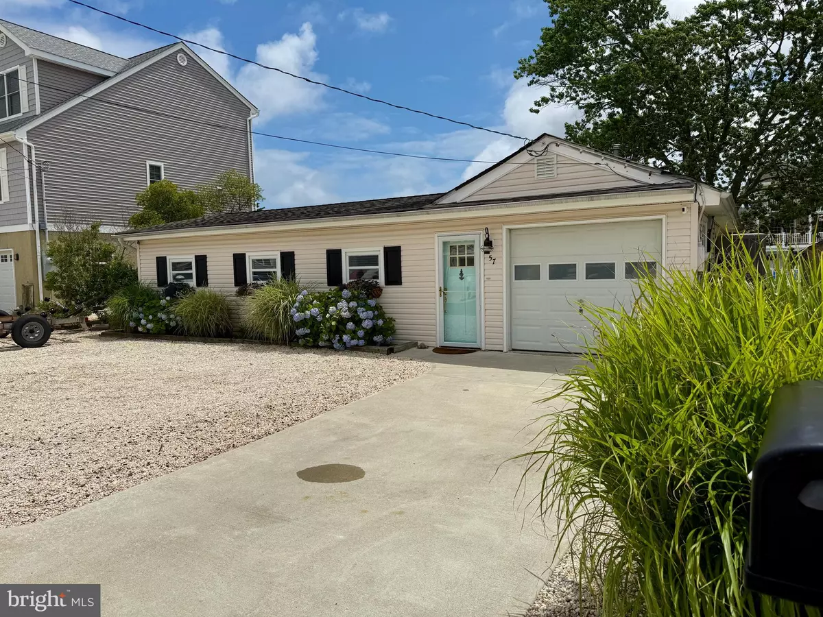 Manahawkin, NJ 08050,57 ALBERT DR