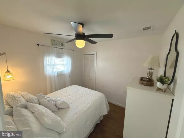 Manahawkin, NJ 08050,57 ALBERT DR