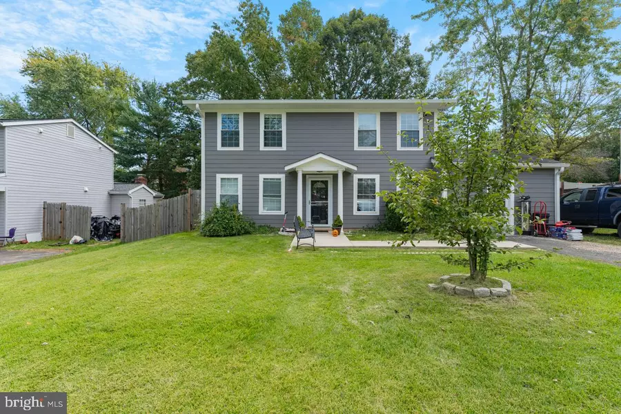 5562 SAINT CHARLES DR, Woodbridge, VA 22193