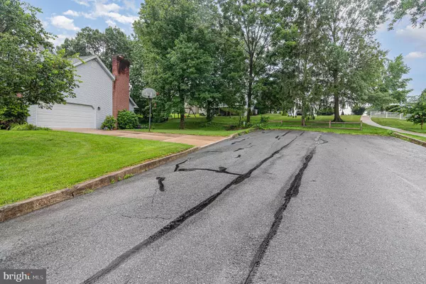 Harrisburg, PA 17112,5865 FOX ST