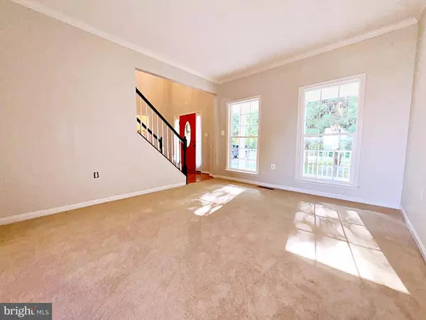 Charles Town, WV 25414,830 SAWGRASS DR