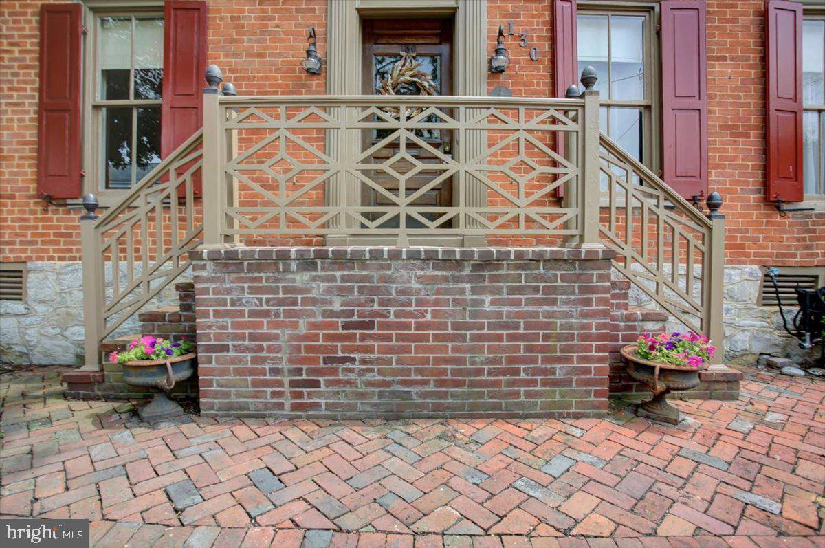 Greencastle, PA 17225,130 S CARLISLE ST