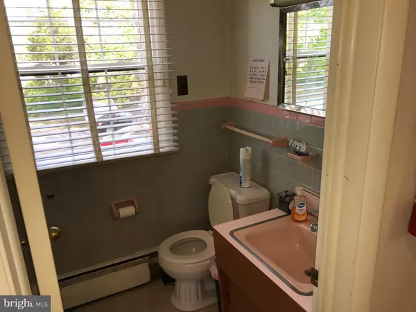 Mount Holly, NJ 08060,1844 BURLINGTON MOUNT HOLLY RD