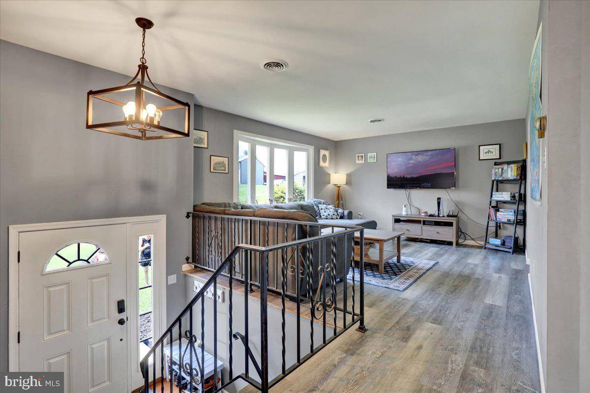 Lititz, PA 17543,73 SLEEPY HOLLOW RD