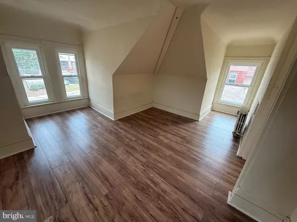 Wayne, PA 19087,388 W LANCASTER AVE