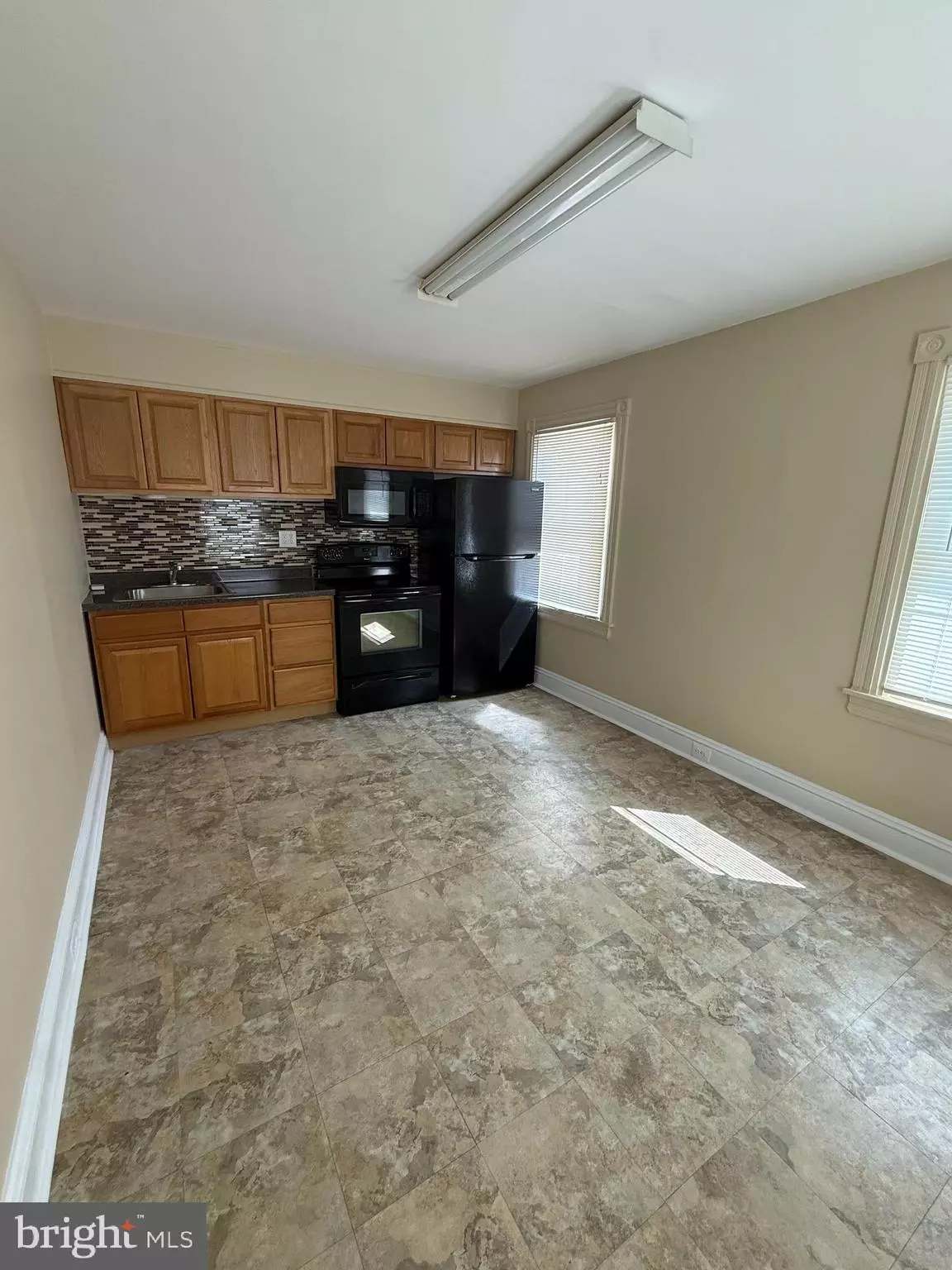 Wayne, PA 19087,388 W LANCASTER AVE