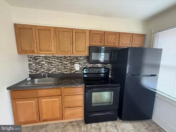 Wayne, PA 19087,388 W LANCASTER AVE